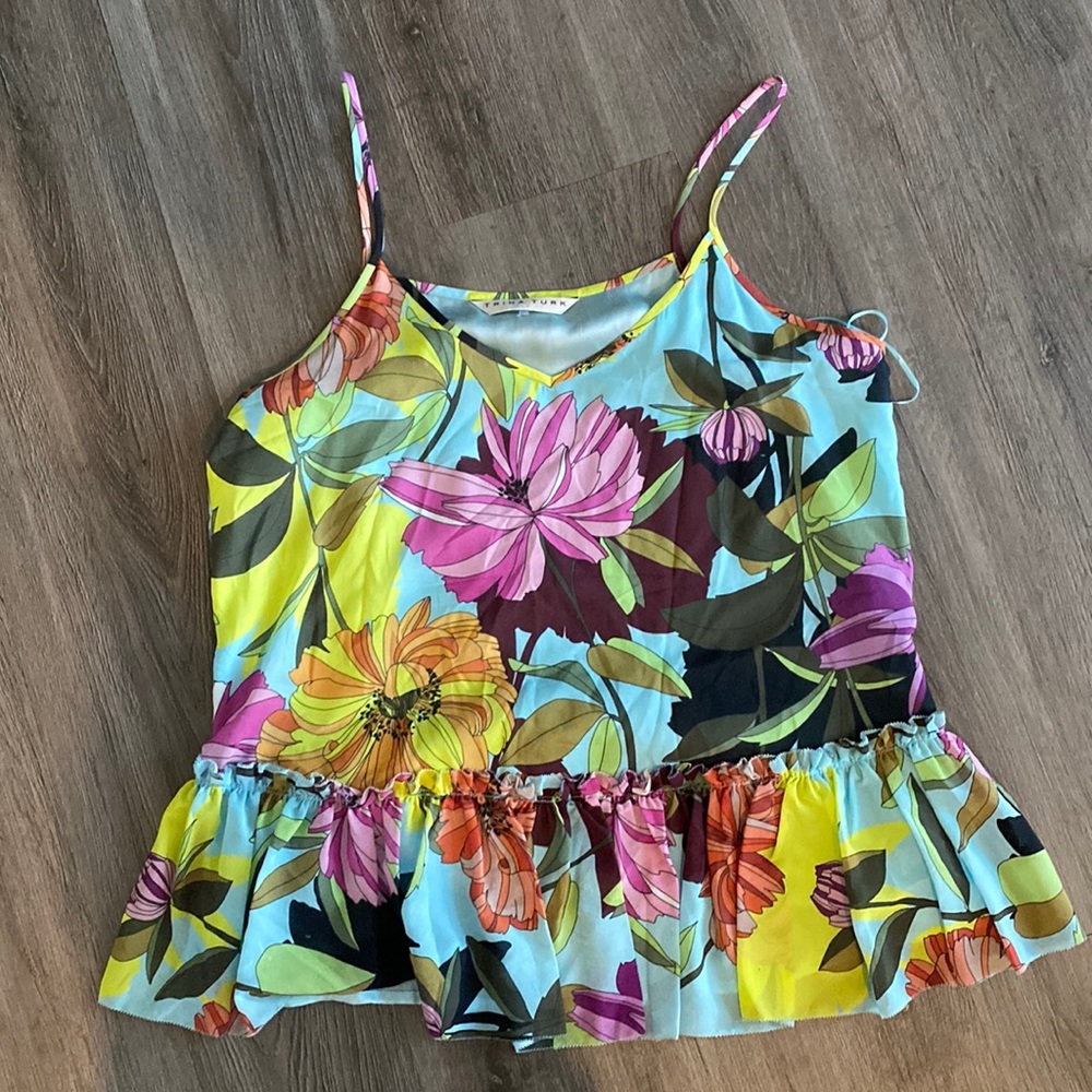 Blouse with flower pattern